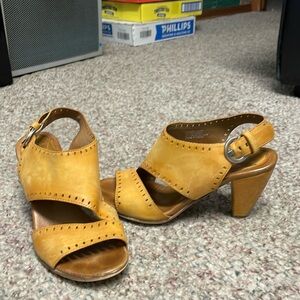 Miz mooz leather heels